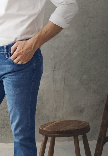 What Does a Men’s Pants Rise Mean and How Do You Measure It?